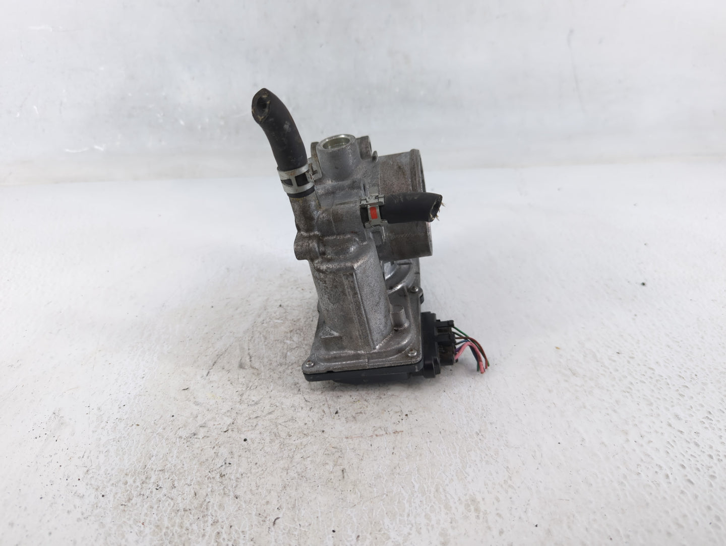 2011-2019 Toyota Corolla Throttle Body P/N:22030-0T080 Fits Fits 2011 2012 2013 2014 2015 2016 2017 2018 2019 OEM Used Auto 