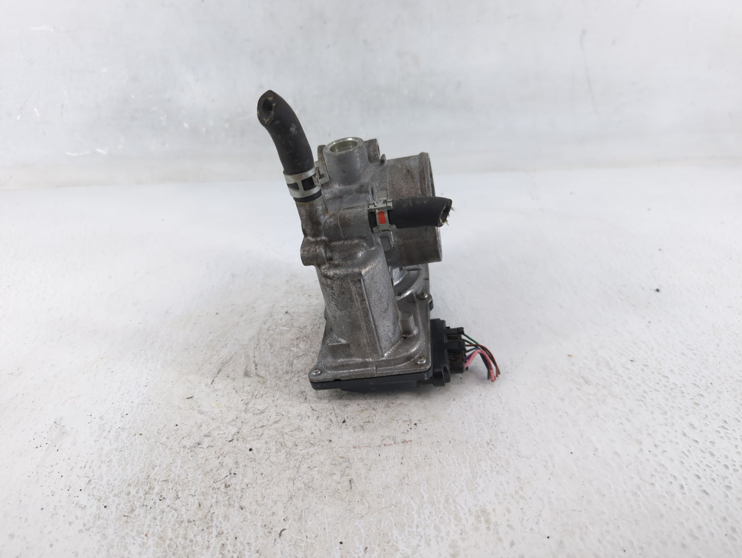 2011-2019 Toyota Corolla Throttle Body P/N:22030-0T080 Fits Fits 2011 2012 2013 2014 2015 2016 2017 2018 2019 OEM Used Auto 