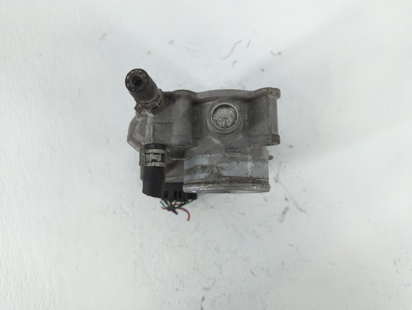 2011-2019 Toyota Corolla Throttle Body P/N:22030-0T080 Fits Fits 2011 2012 2013 2014 2015 2016 2017 2018 2019 OEM Used Auto 