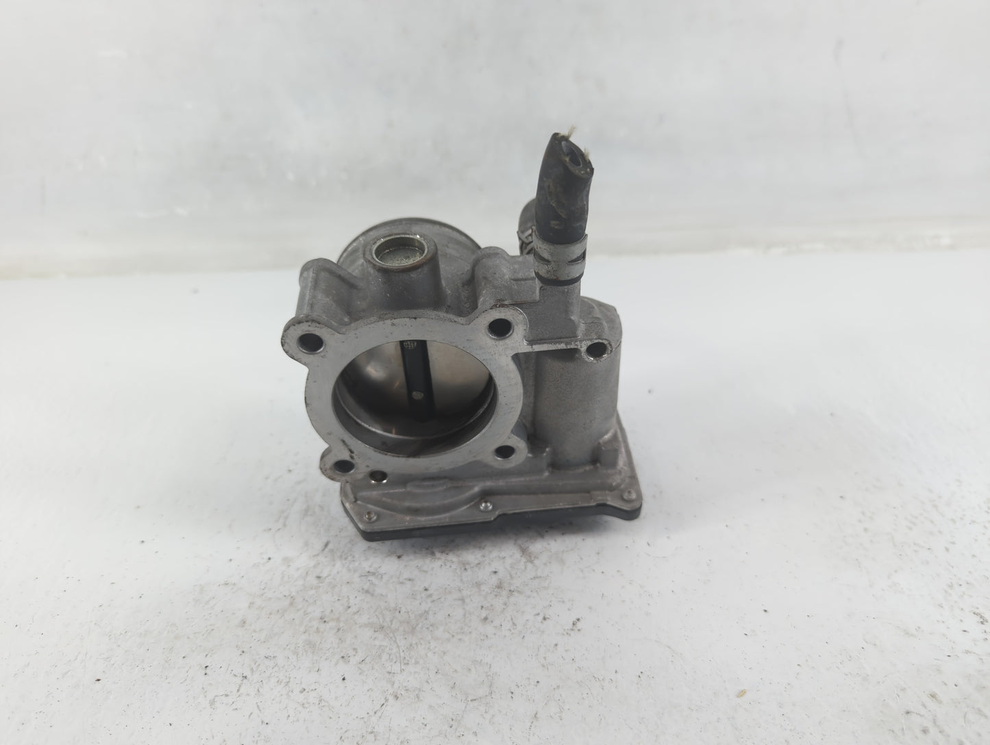 2011-2019 Toyota Corolla Throttle Body P/N:22030-0T080 Fits Fits 2011 2012 2013 2014 2015 2016 2017 2018 2019 OEM Used Auto 