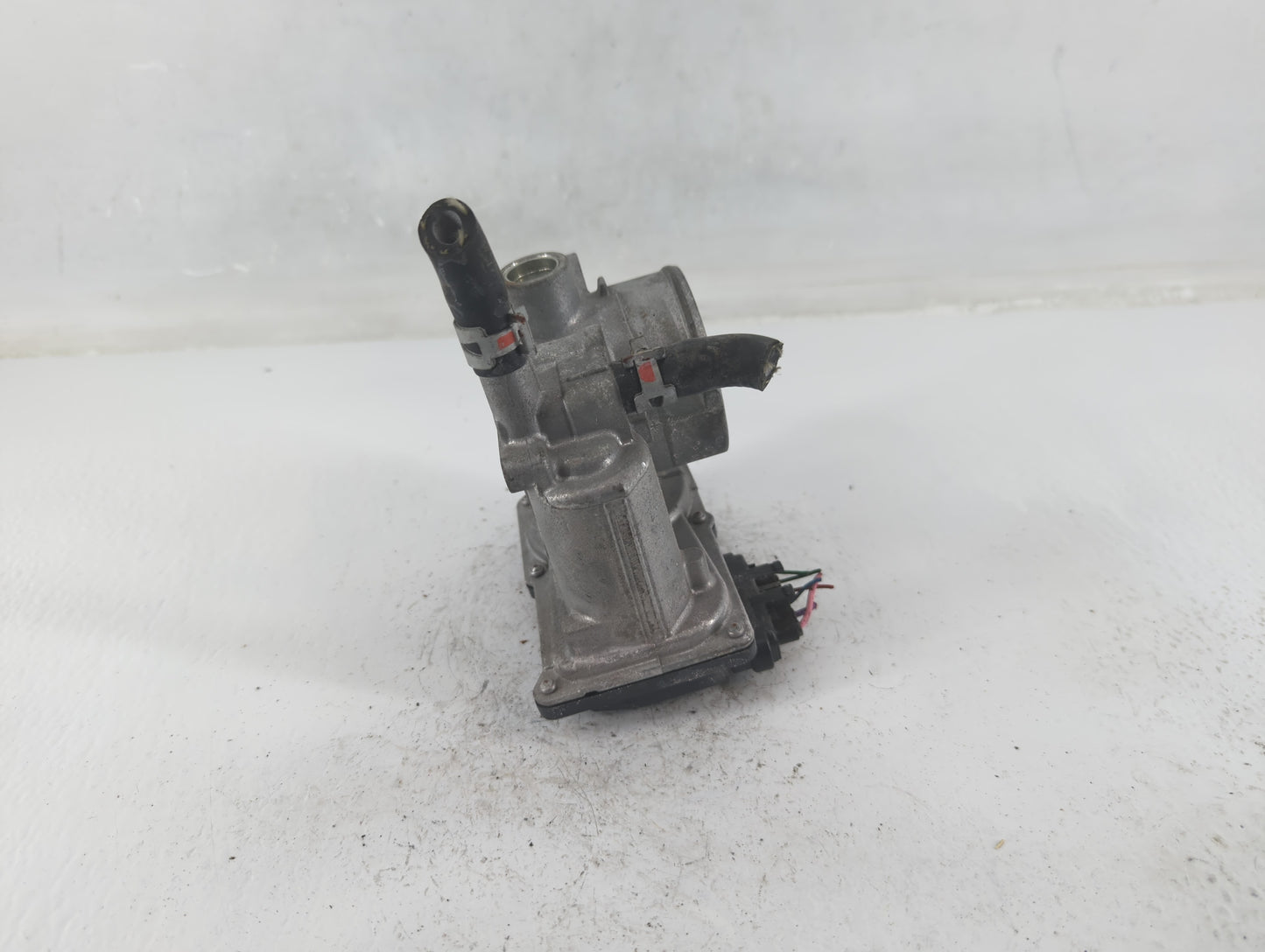 2011-2019 Toyota Corolla Throttle Body P/N:22030-0T080 Fits Fits 2011 2012 2013 2014 2015 2016 2017 2018 2019 OEM Used Auto 