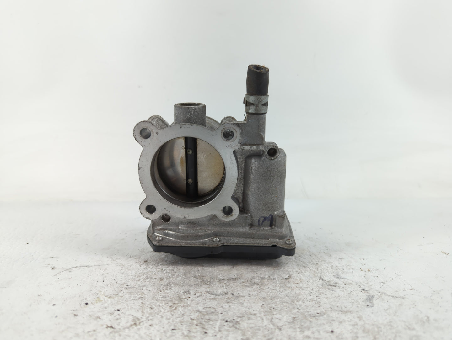 2011-2019 Toyota Corolla Throttle Body P/N:22030-0T080 Fits Fits 2011 2012 2013 2014 2015 2016 2017 2018 2019 OEM Used Auto 