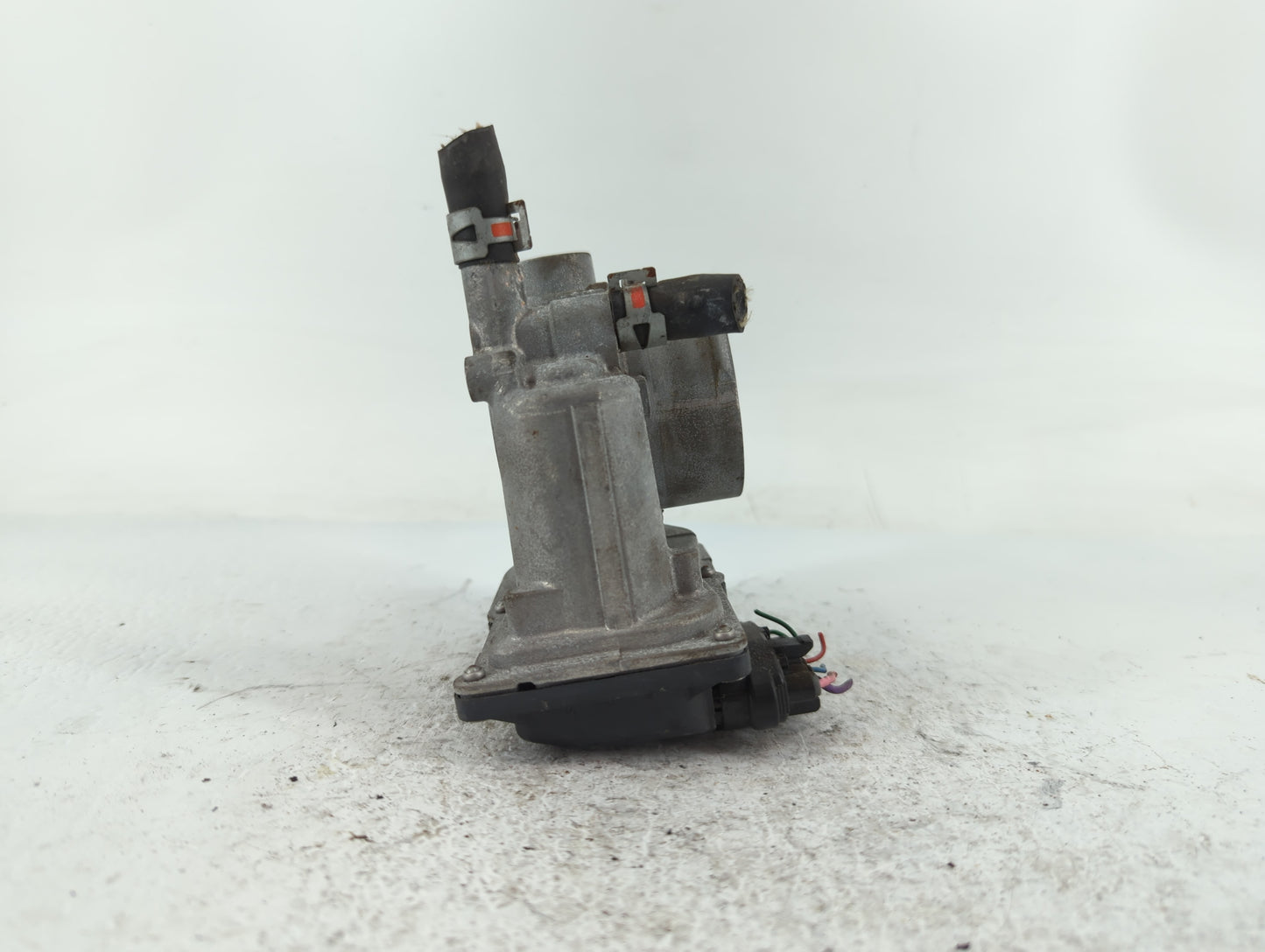2011-2019 Toyota Corolla Throttle Body P/N:22030-0T080 Fits Fits 2011 2012 2013 2014 2015 2016 2017 2018 2019 OEM Used Auto 