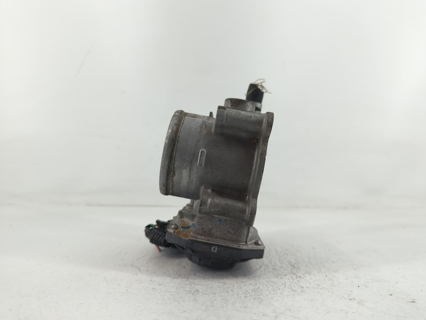 2011-2019 Toyota Corolla Throttle Body P/N:22030-0T080 Fits Fits 2011 2012 2013 2014 2015 2016 2017 2018 2019 OEM Used Auto 