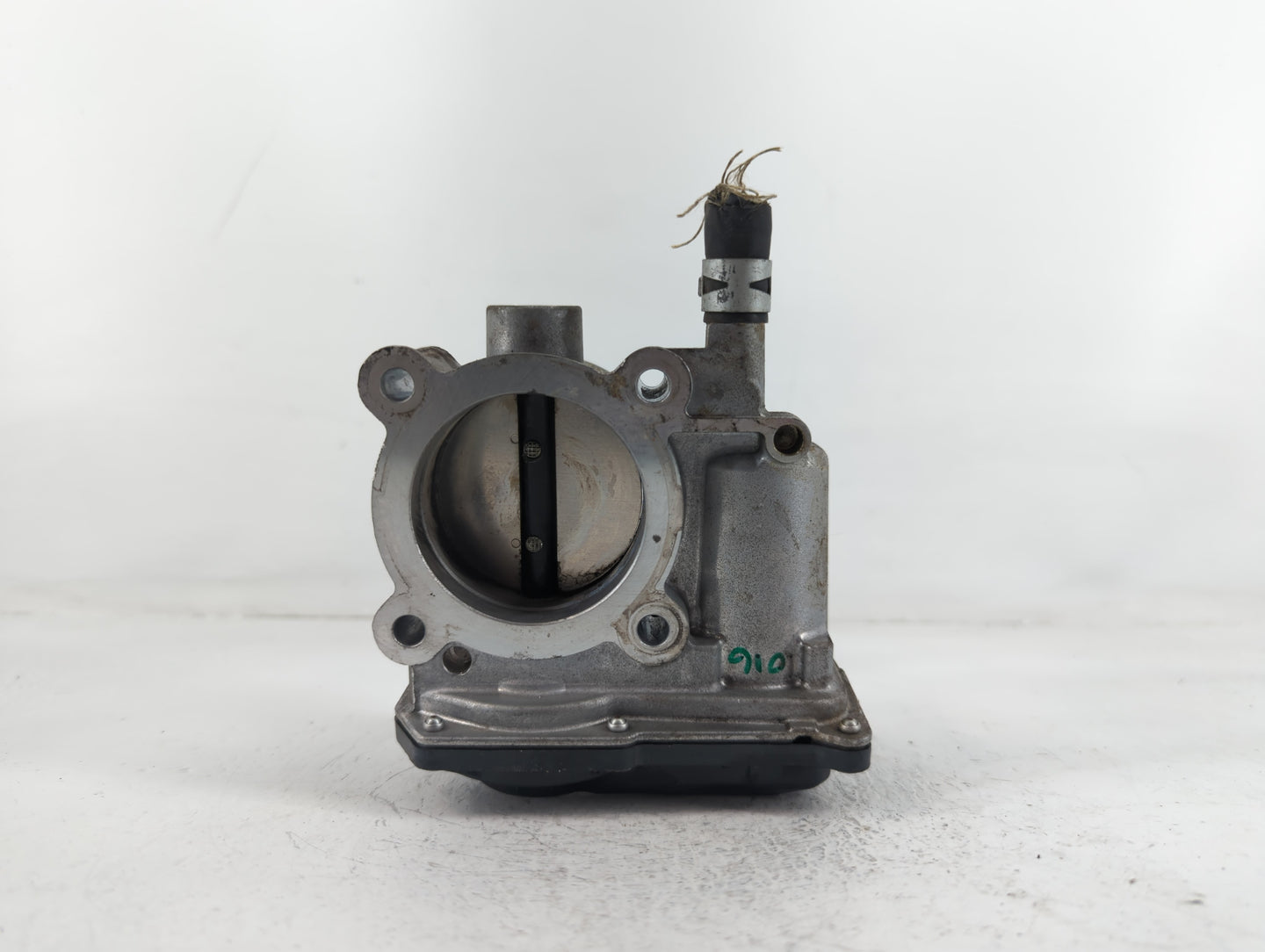 2011-2019 Toyota Corolla Throttle Body P/N:22030-0T080 Fits Fits 2011 2012 2013 2014 2015 2016 2017 2018 2019 OEM Used Auto 