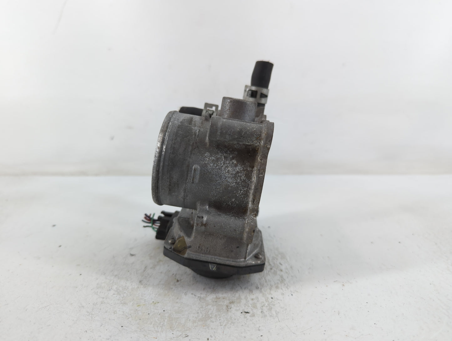 2011-2019 Toyota Corolla Throttle Body P/N:22030-0T080 Fits Fits 2011 2012 2013 2014 2015 2016 2017 2018 2019 OEM Used Auto 
