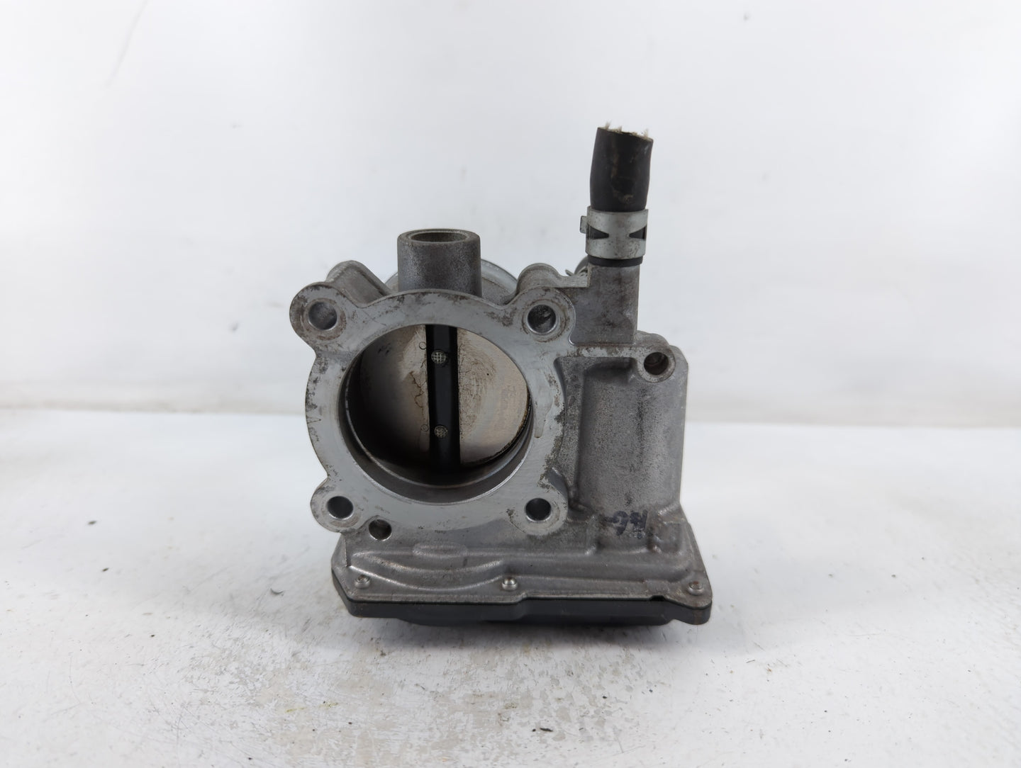 2011-2019 Toyota Corolla Throttle Body P/N:22030-0T080 Fits Fits 2011 2012 2013 2014 2015 2016 2017 2018 2019 OEM Used Auto 