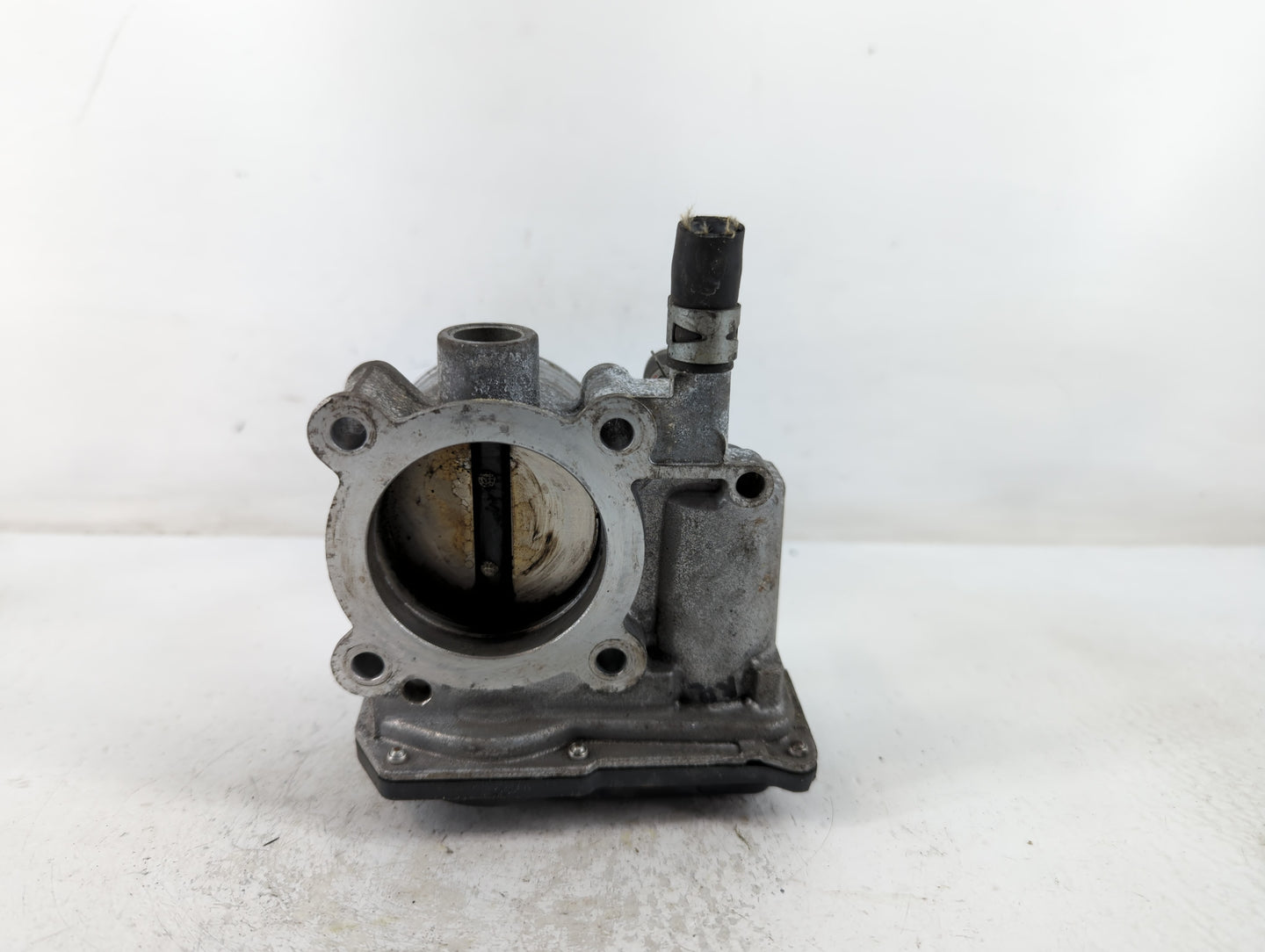 2011-2019 Toyota Corolla Throttle Body P/N:22030-0T080 Fits Fits 2011 2012 2013 2014 2015 2016 2017 2018 2019 OEM Used Auto 
