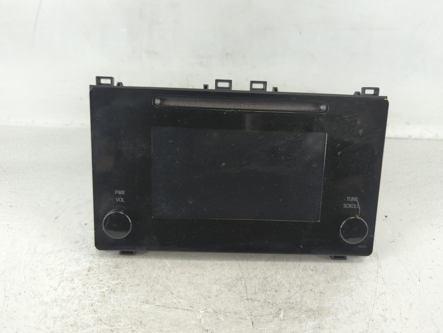 2017-2019 Toyota Corolla Am Fm Cd Player Radio Receiver - Oemusedautoparts1.com