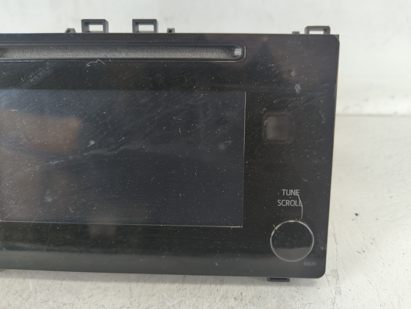 2017-2019 Toyota Corolla Am Fm Cd Player Radio Receiver - Oemusedautoparts1.com