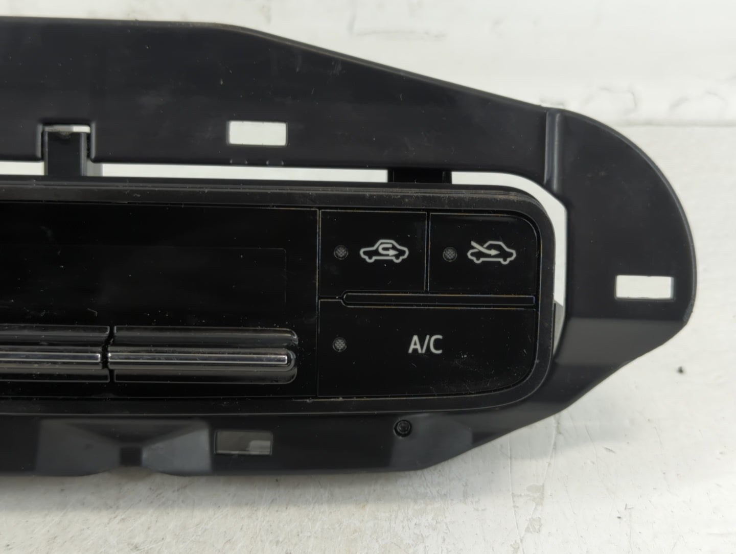 2017-2019 Toyota Corolla Climate Control Module Temperature AC/Heater Replacement P/N:55468-02060 Fits Fits 2017 2018 2019 O