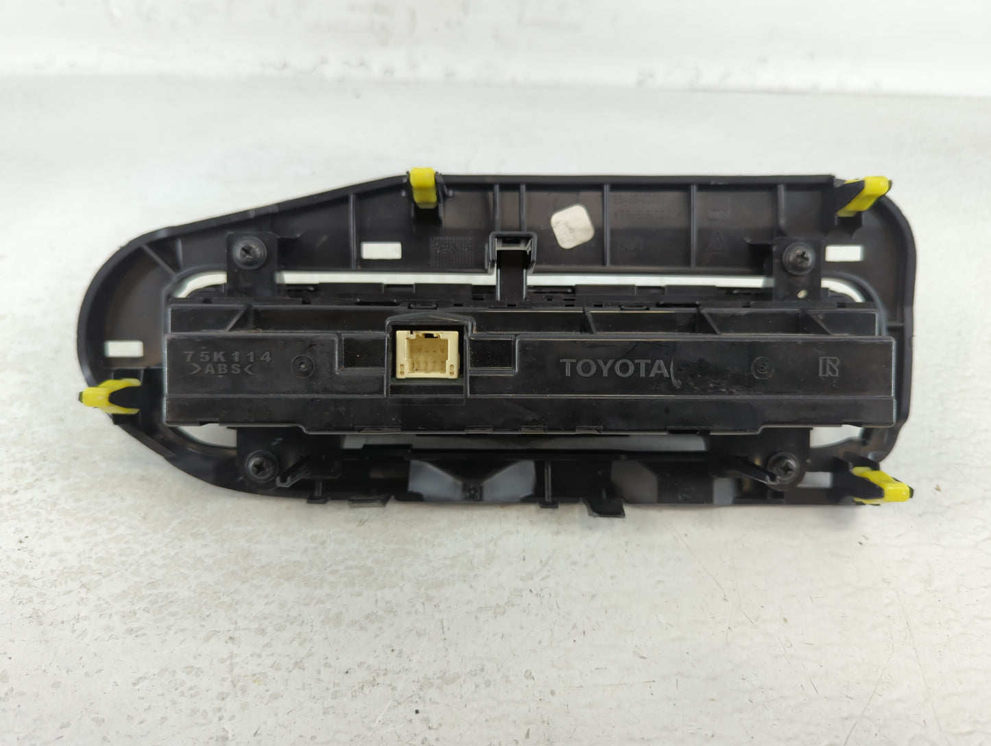 2017-2019 Toyota Corolla Climate Control Module Temperature AC/Heater Replacement P/N:55468-02060 Fits Fits 2017 2018 2019 O