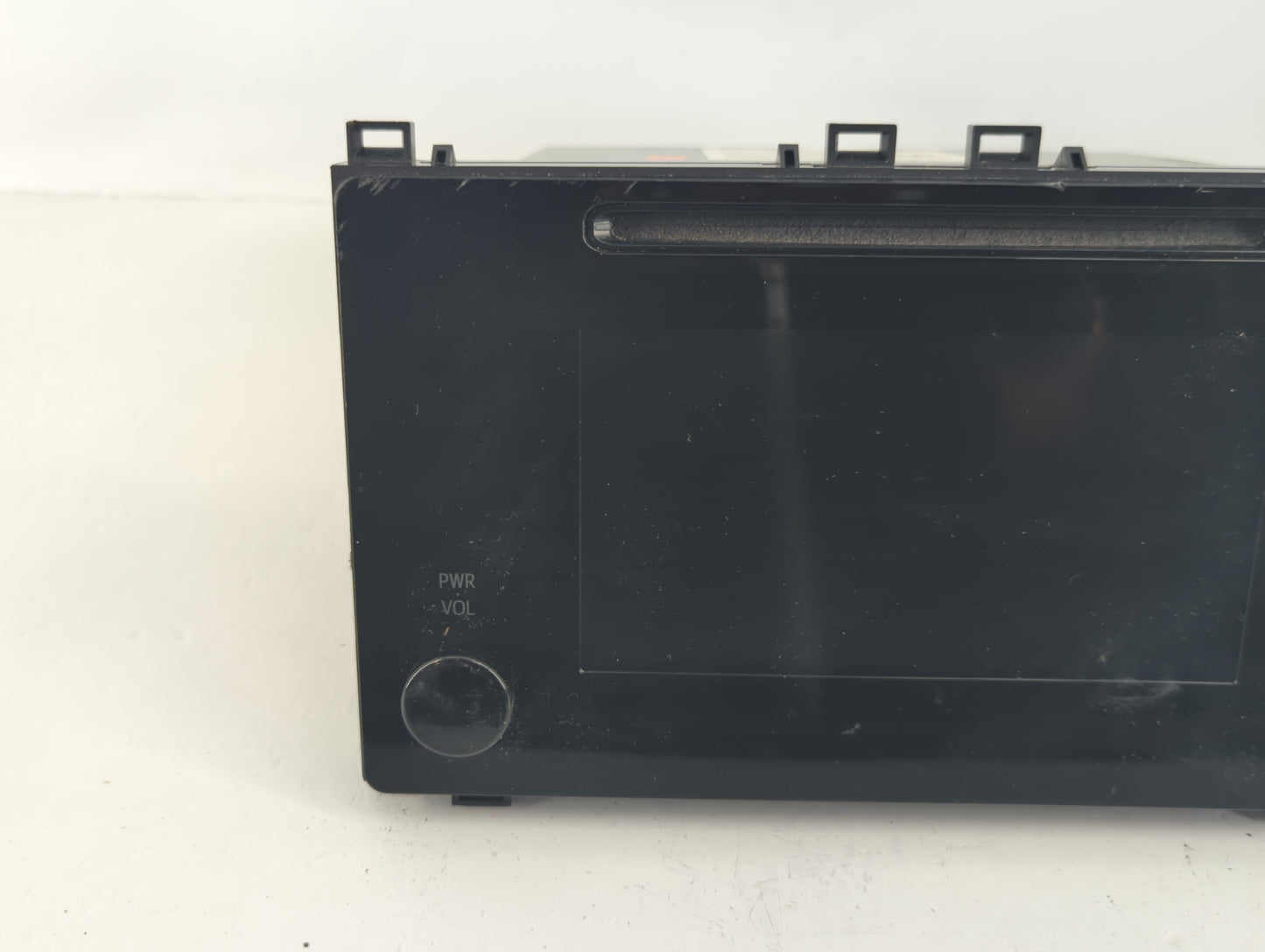 2017-2019 Toyota Corolla Am Fm Cd Player Radio Receiver - Oemusedautoparts1.com