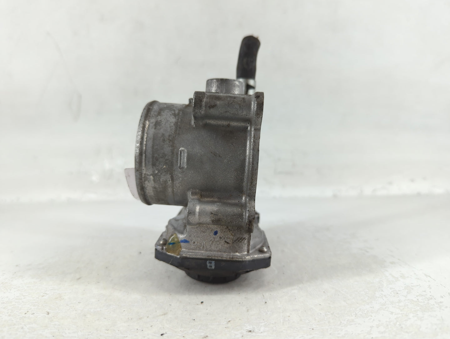 2011-2019 Toyota Corolla Throttle Body P/N:22030-0T080 Fits Fits 2011 2012 2013 2014 2015 2016 2017 2018 2019 OEM Used Auto 