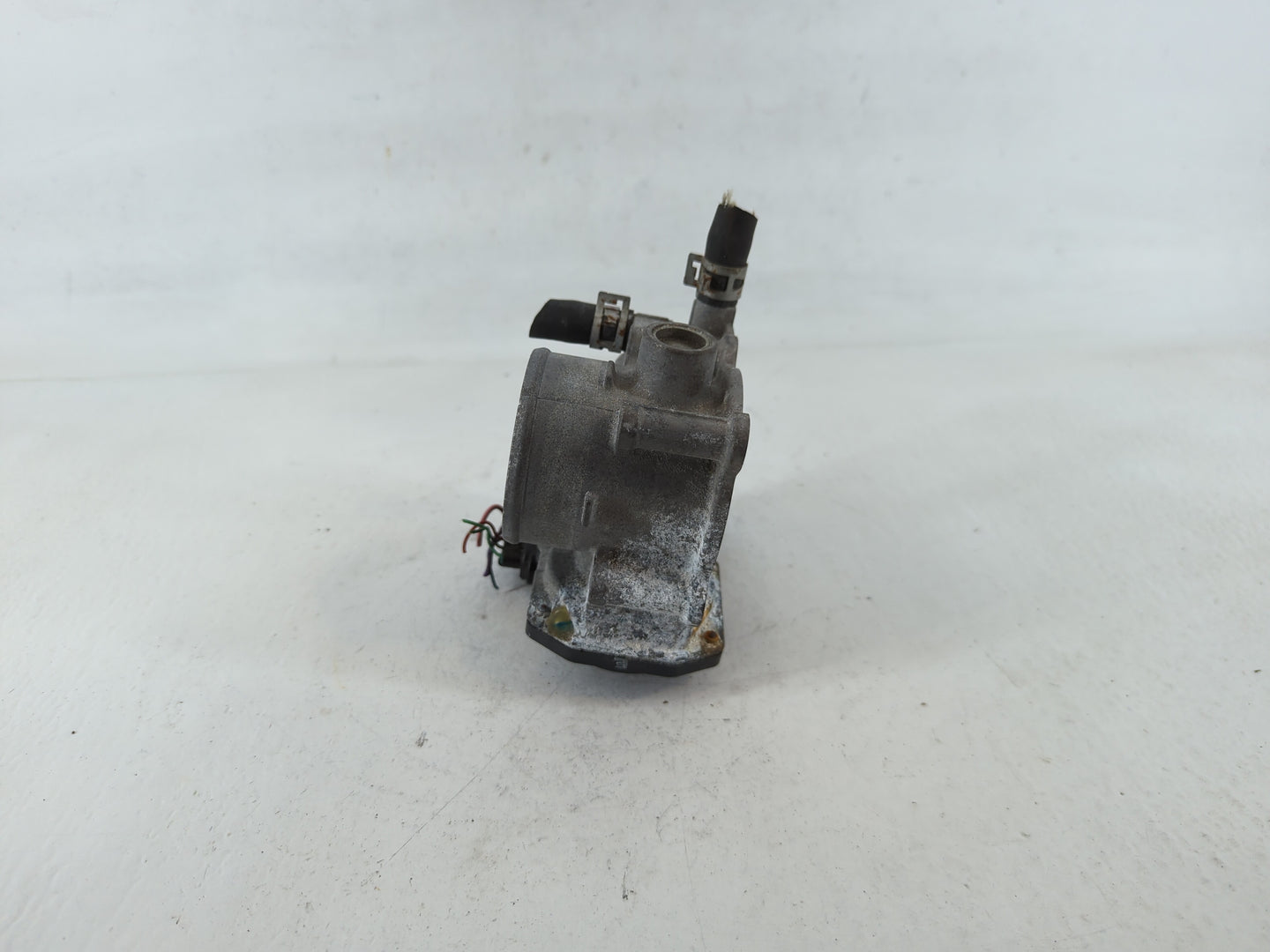 2011-2019 Toyota Corolla Throttle Body P/N:22030-0T080 Fits Fits 2011 2012 2013 2014 2015 2016 2017 2018 2019 OEM Used Auto 