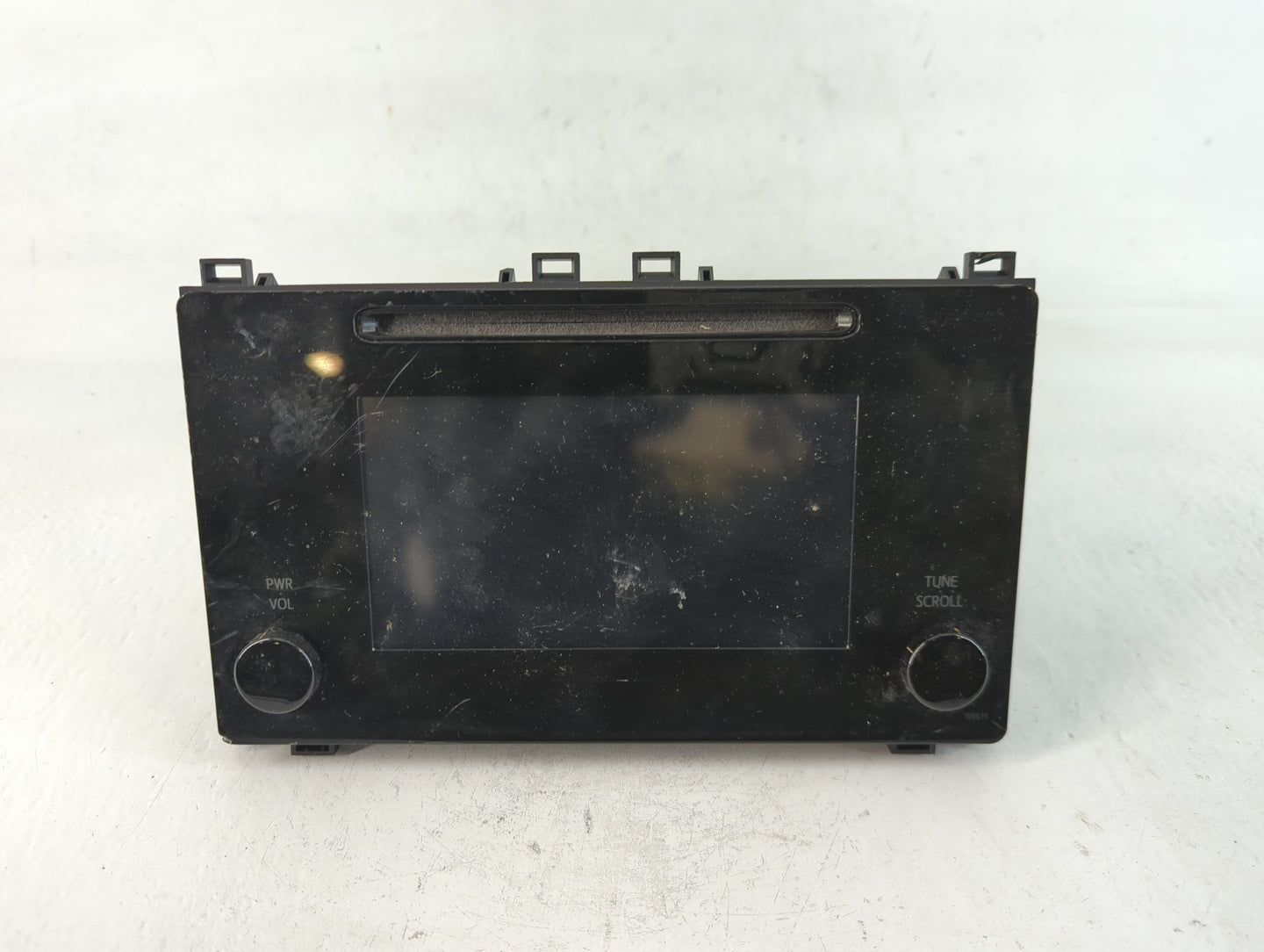 2017-2019 Toyota Corolla Am Fm Cd Player Radio Receiver - Oemusedautoparts1.com