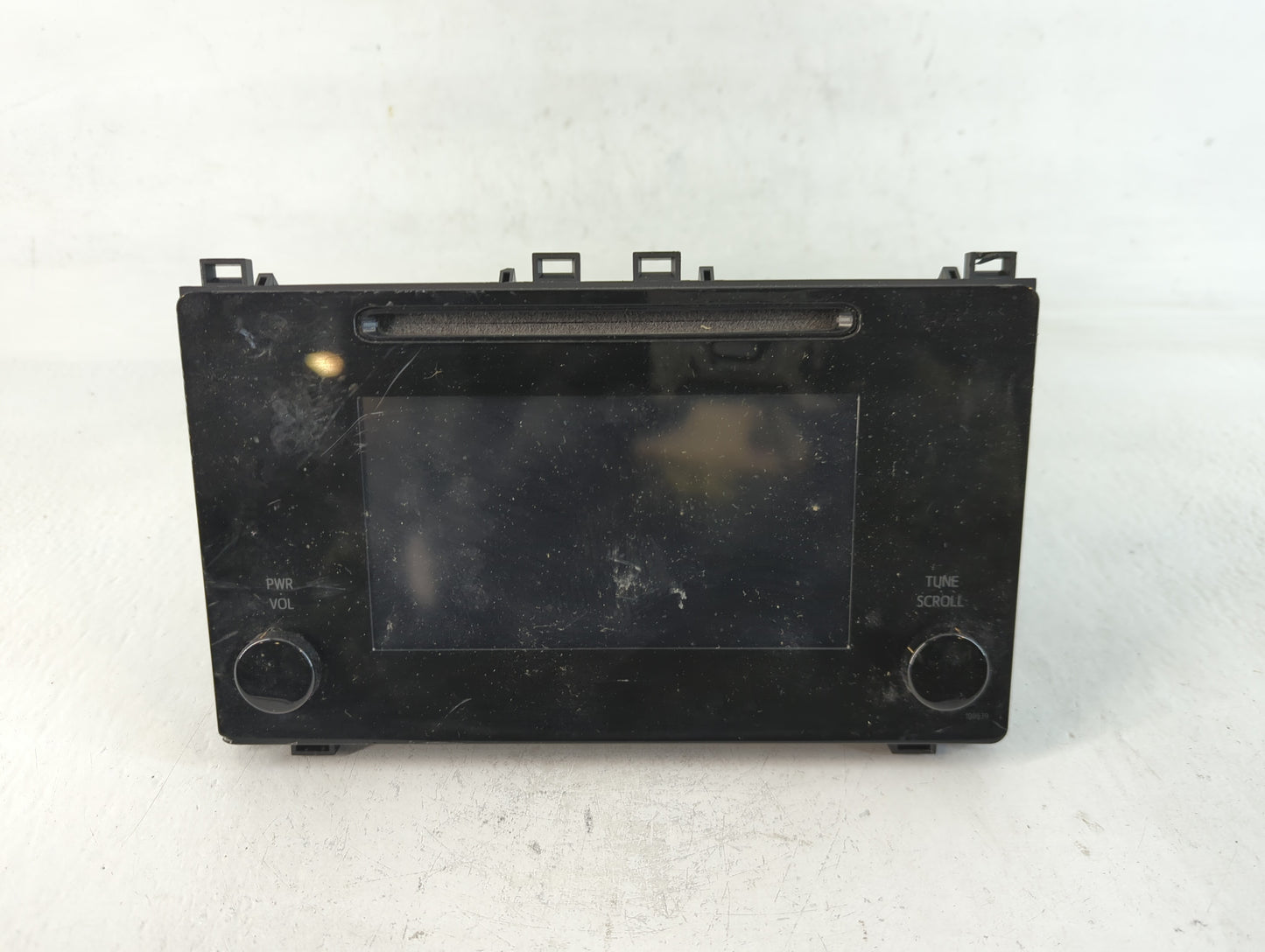 2017-2019 Toyota Corolla Am Fm Cd Player Radio Receiver - Oemusedautoparts1.com