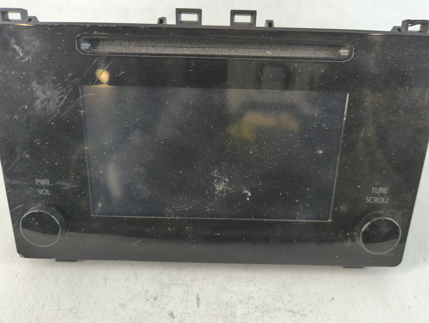 2017-2019 Toyota Corolla Am Fm Cd Player Radio Receiver - Oemusedautoparts1.com