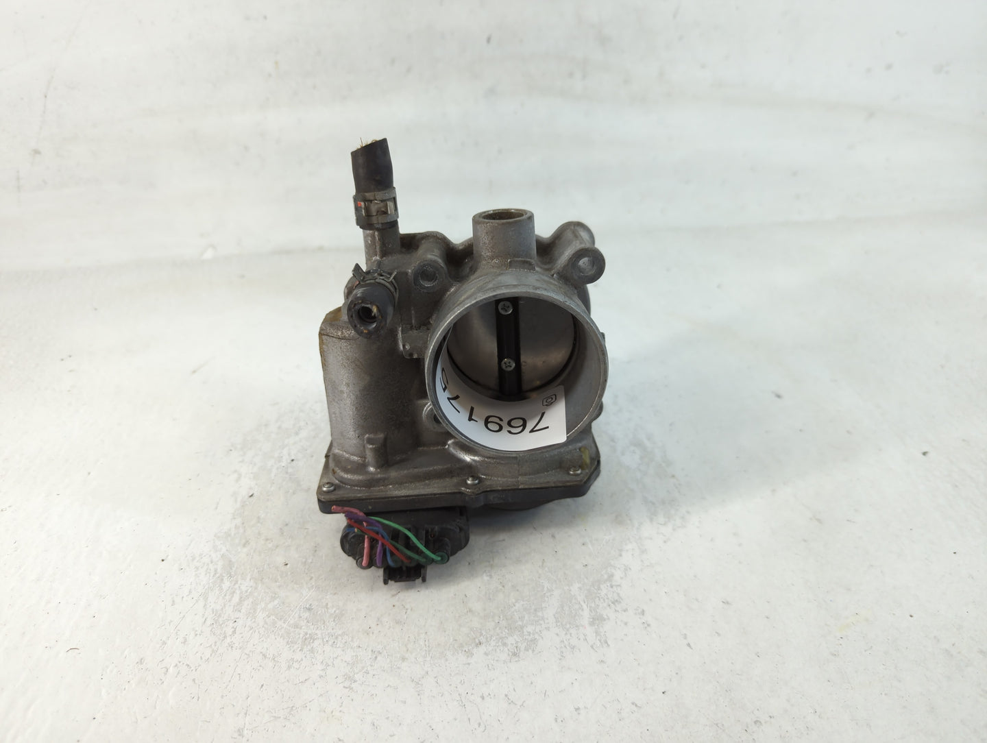 2011-2019 Toyota Corolla Throttle Body P/N:22030-0T080 Fits Fits 2011 2012 2013 2014 2015 2016 2017 2018 2019 OEM Used Auto 