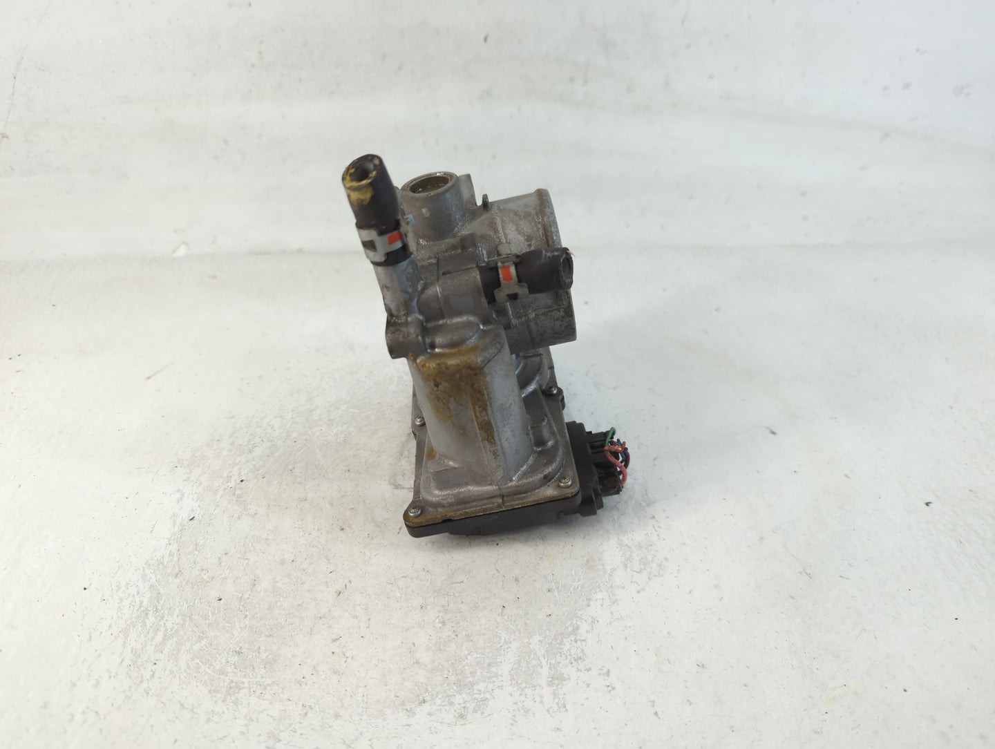 2011-2019 Toyota Corolla Throttle Body P/N:22030-0T080 Fits Fits 2011 2012 2013 2014 2015 2016 2017 2018 2019 OEM Used Auto 
