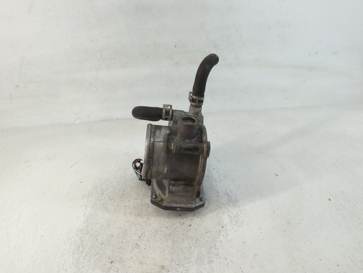 2011-2019 Toyota Corolla Throttle Body P/N:22030-0T080 Fits Fits 2011 2012 2013 2014 2015 2016 2017 2018 2019 OEM Used Auto 