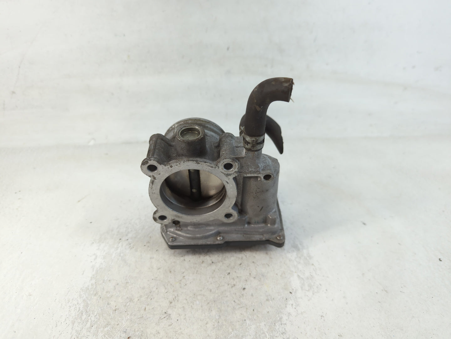 2011-2019 Toyota Corolla Throttle Body P/N:22030-0T080 Fits Fits 2011 2012 2013 2014 2015 2016 2017 2018 2019 OEM Used Auto 