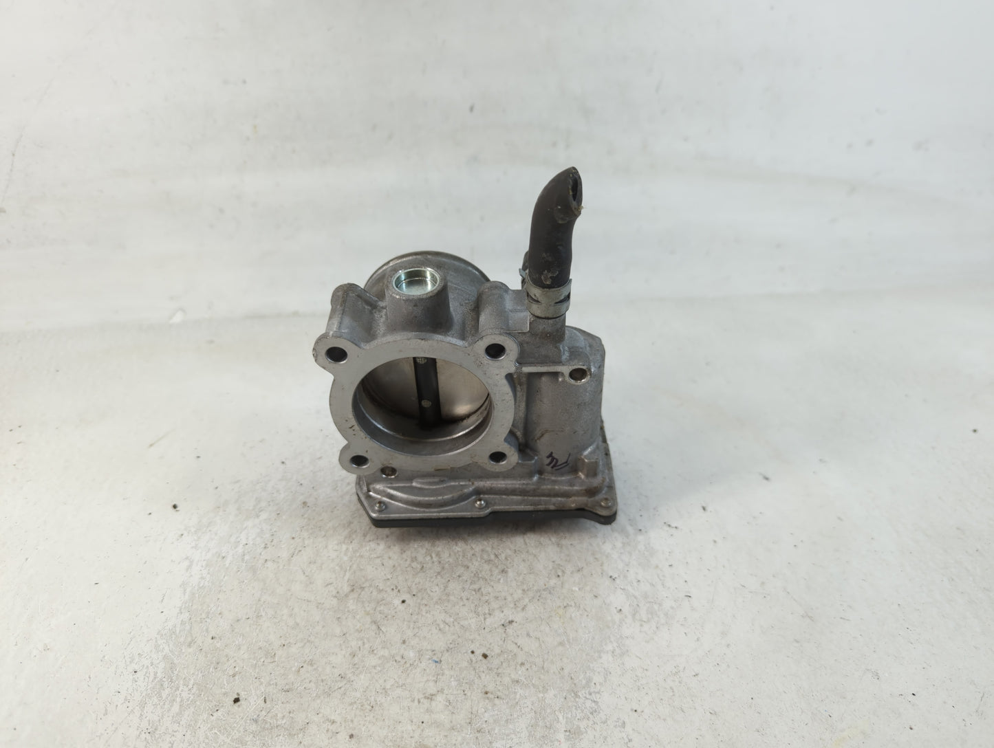 2011-2019 Toyota Corolla Throttle Body P/N:22030-0T080 Fits Fits 2011 2012 2013 2014 2015 2016 2017 2018 2019 OEM Used Auto 