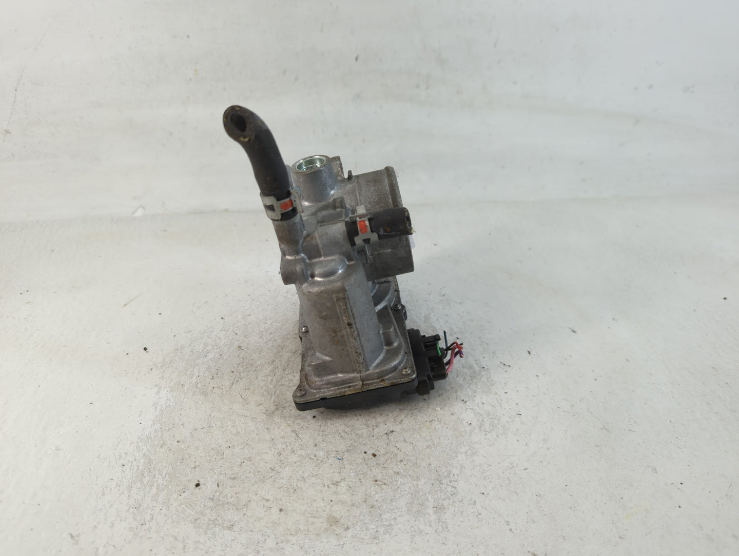 2011-2019 Toyota Corolla Throttle Body P/N:22030-0T080 Fits Fits 2011 2012 2013 2014 2015 2016 2017 2018 2019 OEM Used Auto 