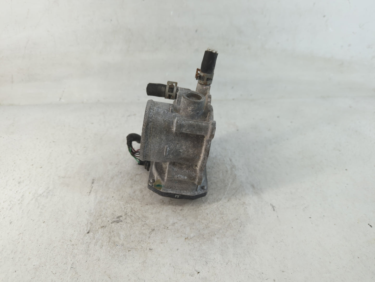 2011-2019 Toyota Corolla Throttle Body P/N:22030-0T080 Fits Fits 2011 2012 2013 2014 2015 2016 2017 2018 2019 OEM Used Auto 