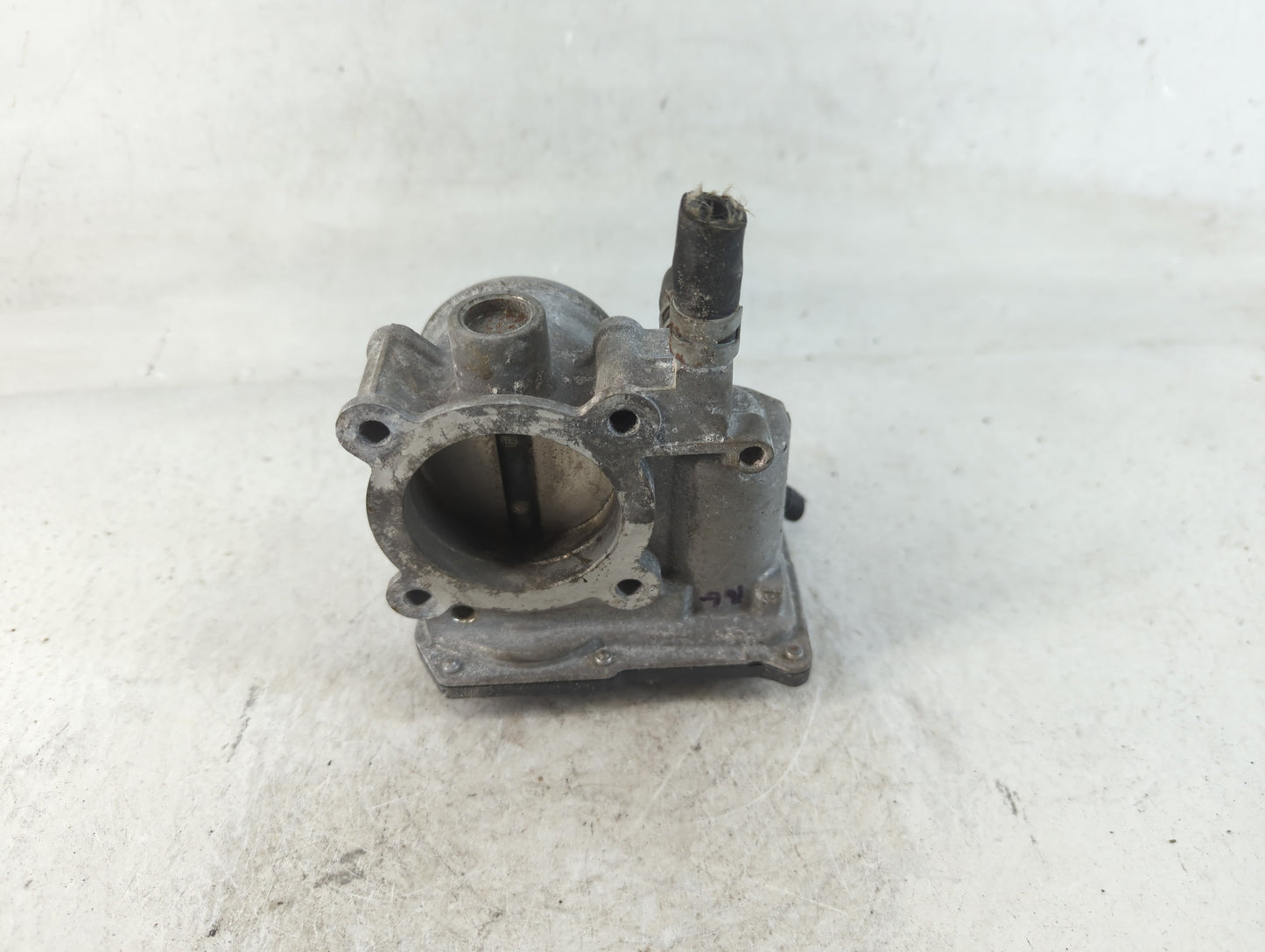 2011-2019 Toyota Corolla Throttle Body P/N:22030-0T080 Fits Fits 2011 2012 2013 2014 2015 2016 2017 2018 2019 OEM Used Auto 
