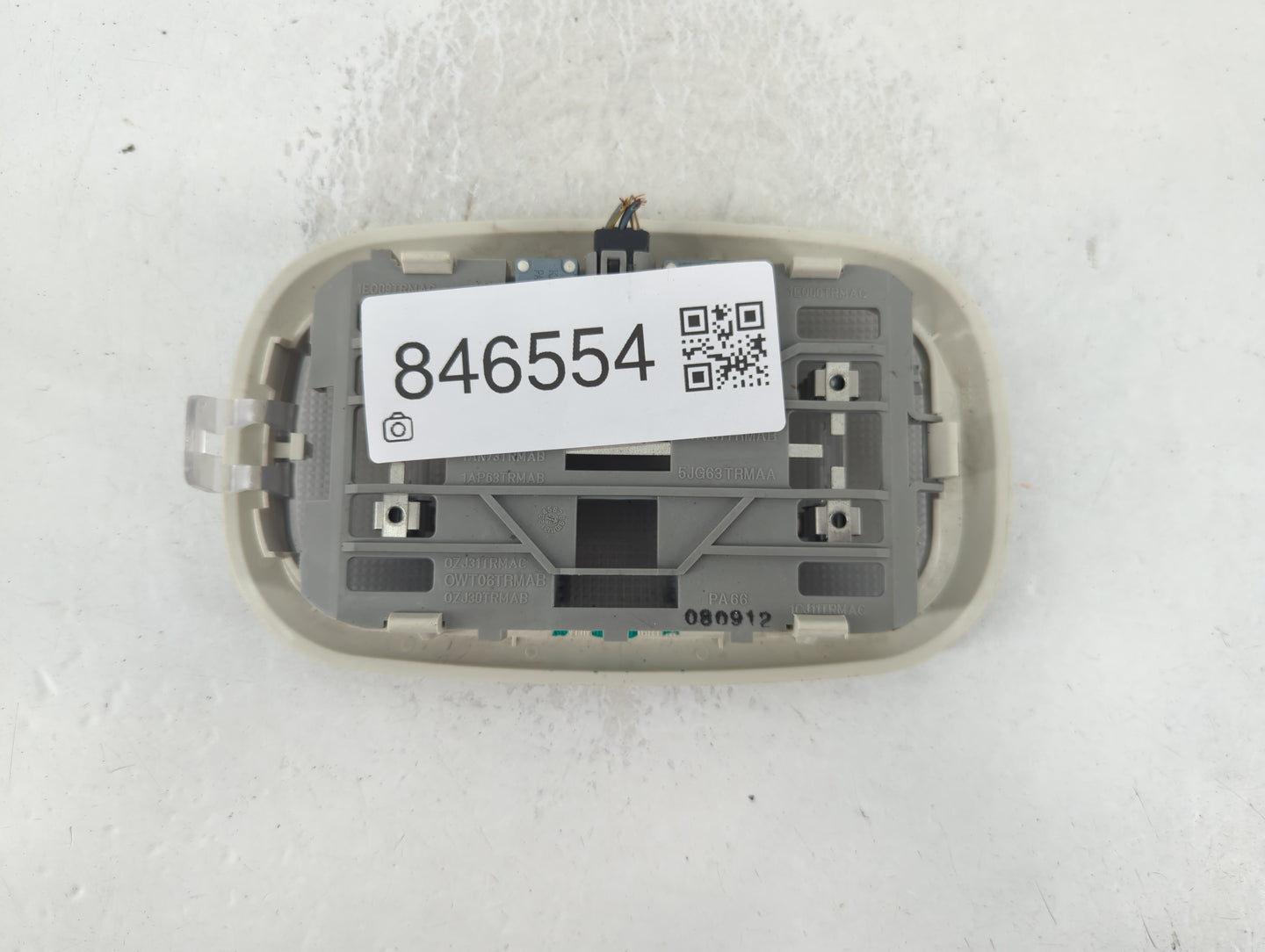 2019 Toyota Corolla Overhead Roof Console - Oemusedautoparts1.com
