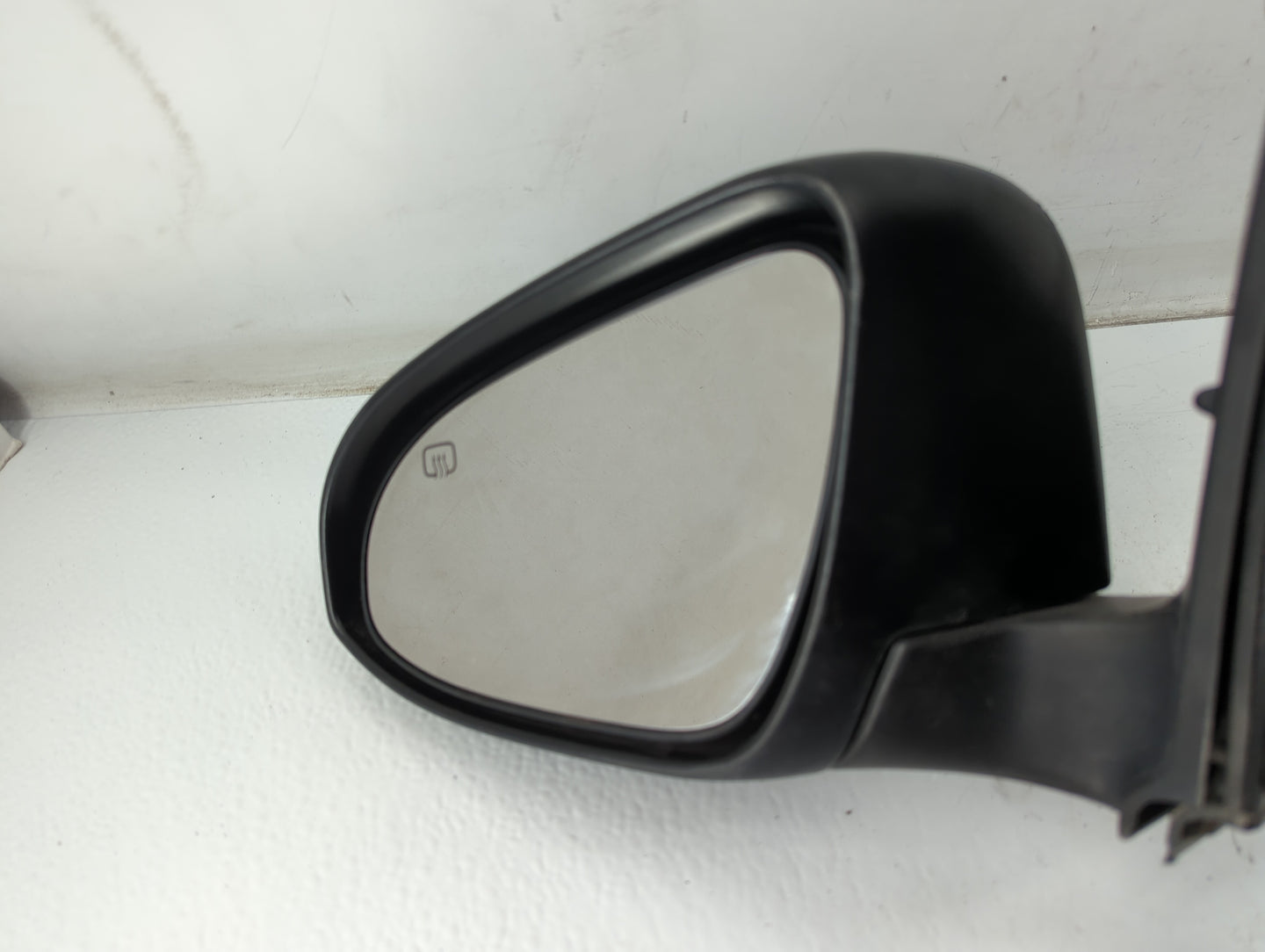 2014-2019 Toyota Corolla Driver Side View Mirror - Left Door Mirror OEM Used - Oemusedautoparts1.com