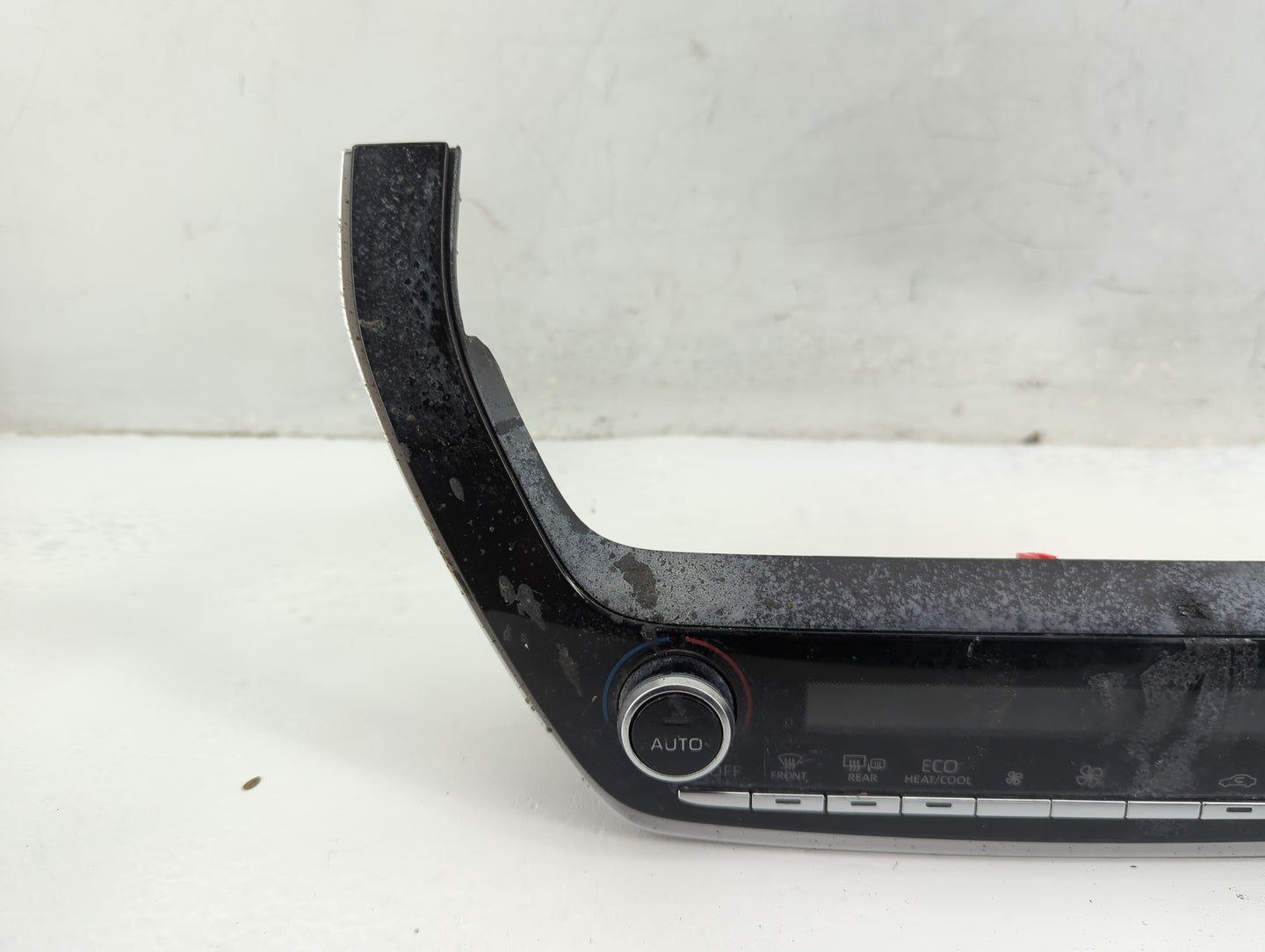 2019 Toyota Corolla Climate Control Module Temperature AC/Heater Replacement P/N:75K714 Fits OEM Used Auto Parts - Oemusedau