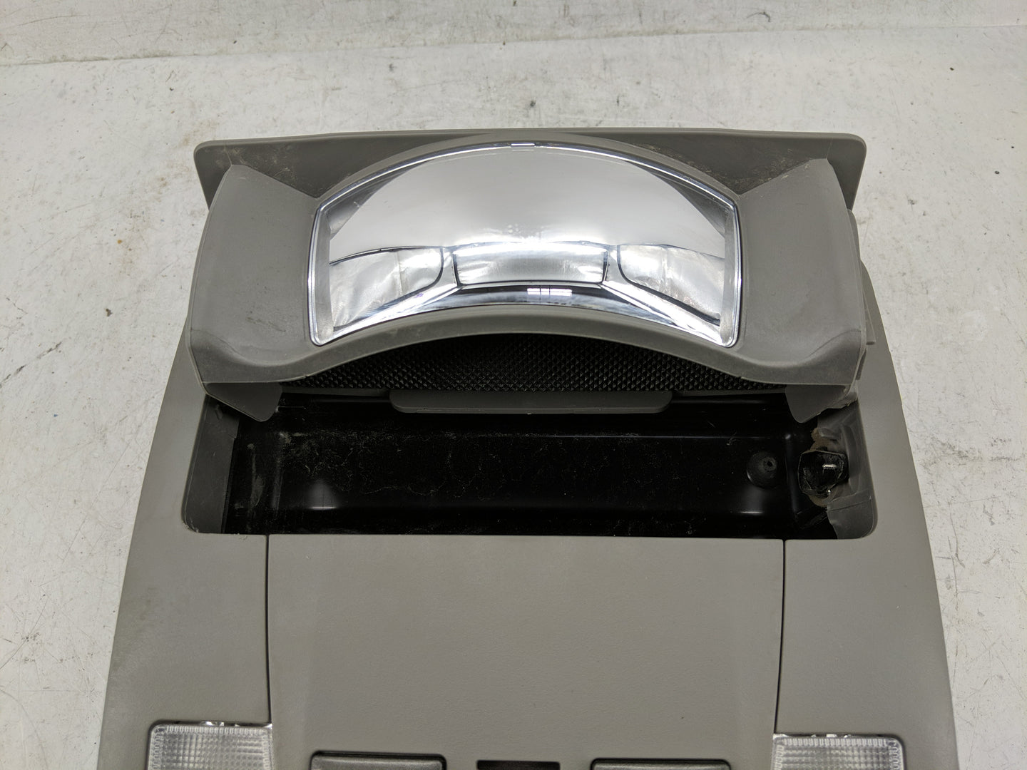 2014-2019 Toyota Highlander Overhead Roof Console - Oemusedautoparts1.com