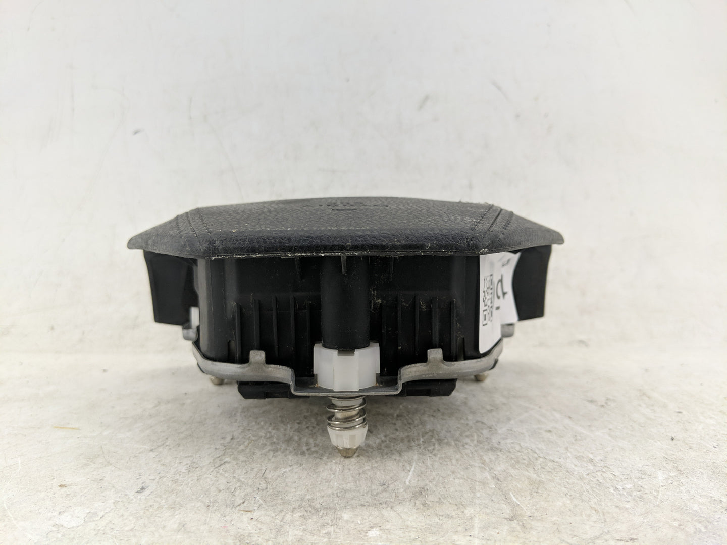 2014-2019 Toyota Highlander Air Bag Driver Left Steering Wheel Mounted - Oemusedautoparts1.com