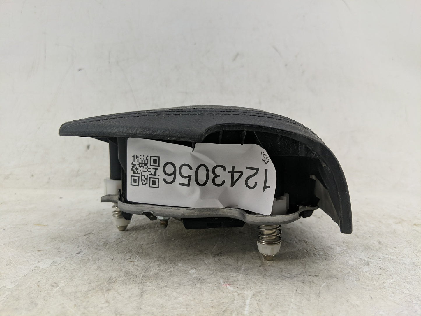 2014-2019 Toyota Highlander Air Bag Driver Left Steering Wheel Mounted - Oemusedautoparts1.com