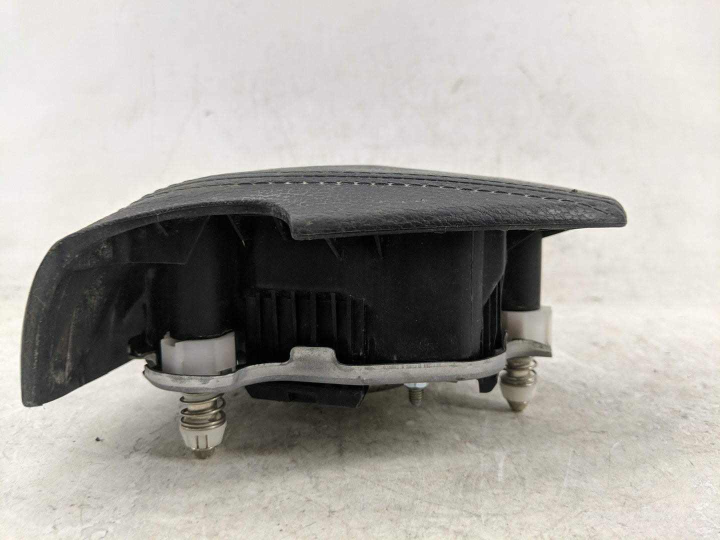 2014-2019 Toyota Highlander Air Bag Driver Left Steering Wheel Mounted - Oemusedautoparts1.com