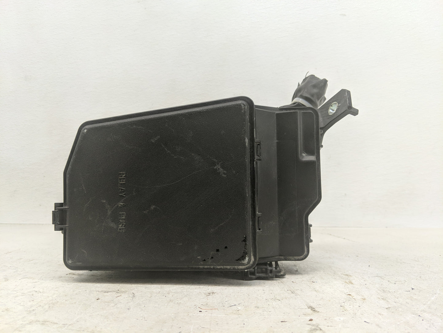 2017-2019 Toyota Highlander Fusebox Fuse Box Panel Relay Module Fits Fits 2017 2018 2019 OEM Used Auto Parts - Oemusedautopa