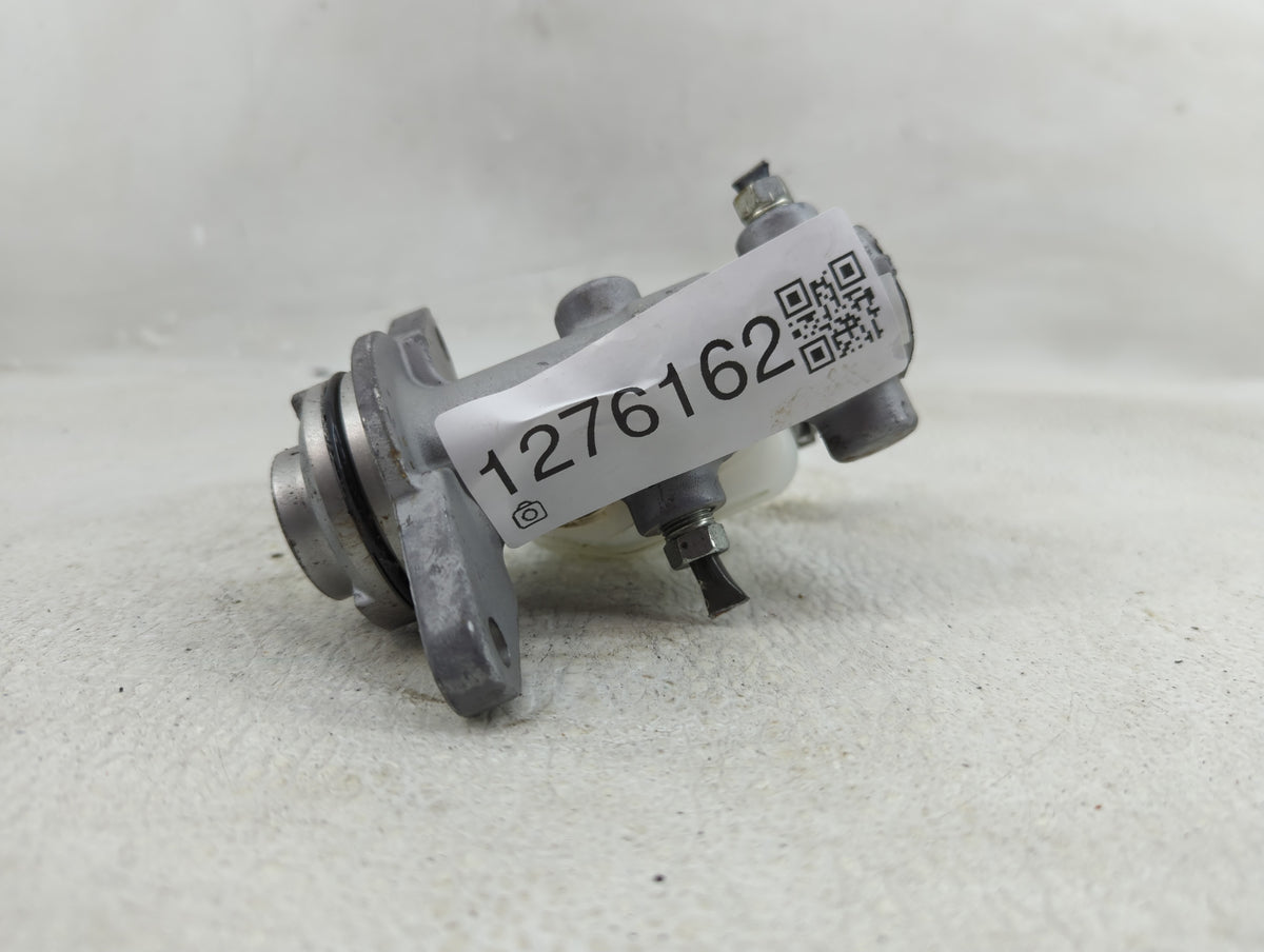 2018-2019 Toyota Highlander Brake Master Cylinder 1276162 - Oemusedautoparts1.com
