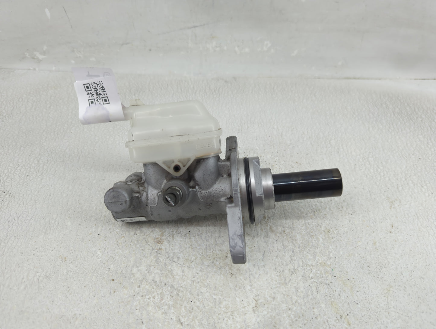 2018-2019 Toyota Highlander Brake Master Cylinder 1276537 - Oemusedautoparts1.com