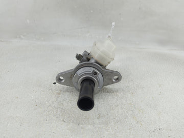 2018-2019 Toyota Highlander Brake Master Cylinder