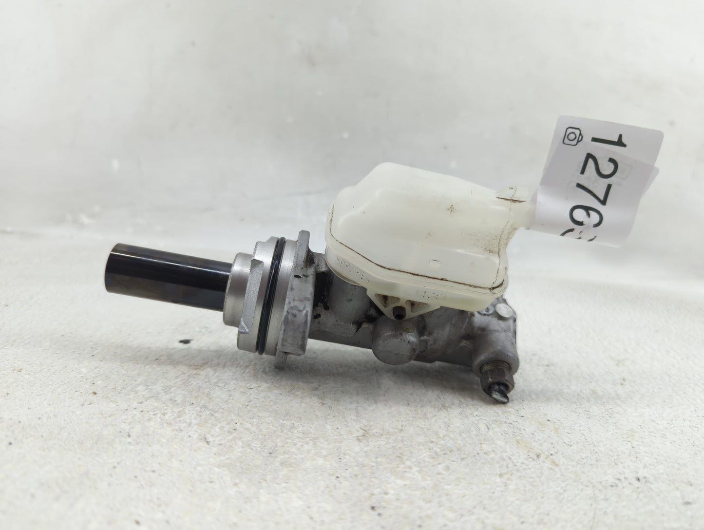 2018-2019 Toyota Highlander Brake Master Cylinder - Oemusedautoparts1.com
