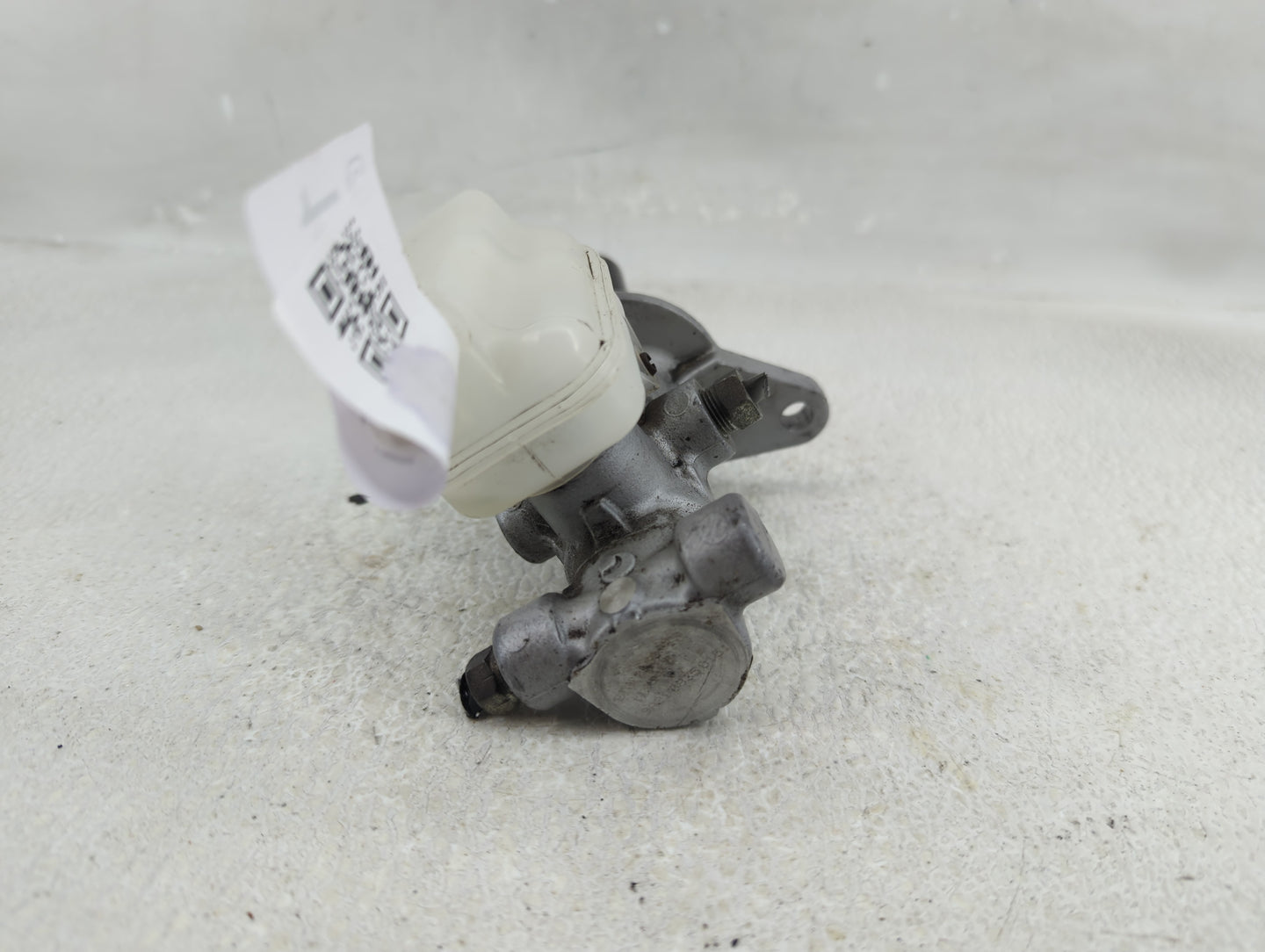 2018-2019 Toyota Highlander Brake Master Cylinder 1276537 - Oemusedautoparts1.com
