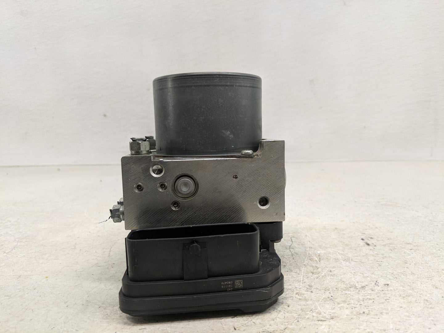 2017-2019 Toyota Highlander ABS Pump Control Module Replacement P/N:44540-0E300 Fits Fits 2017 2018 2019 OEM Used Auto Parts