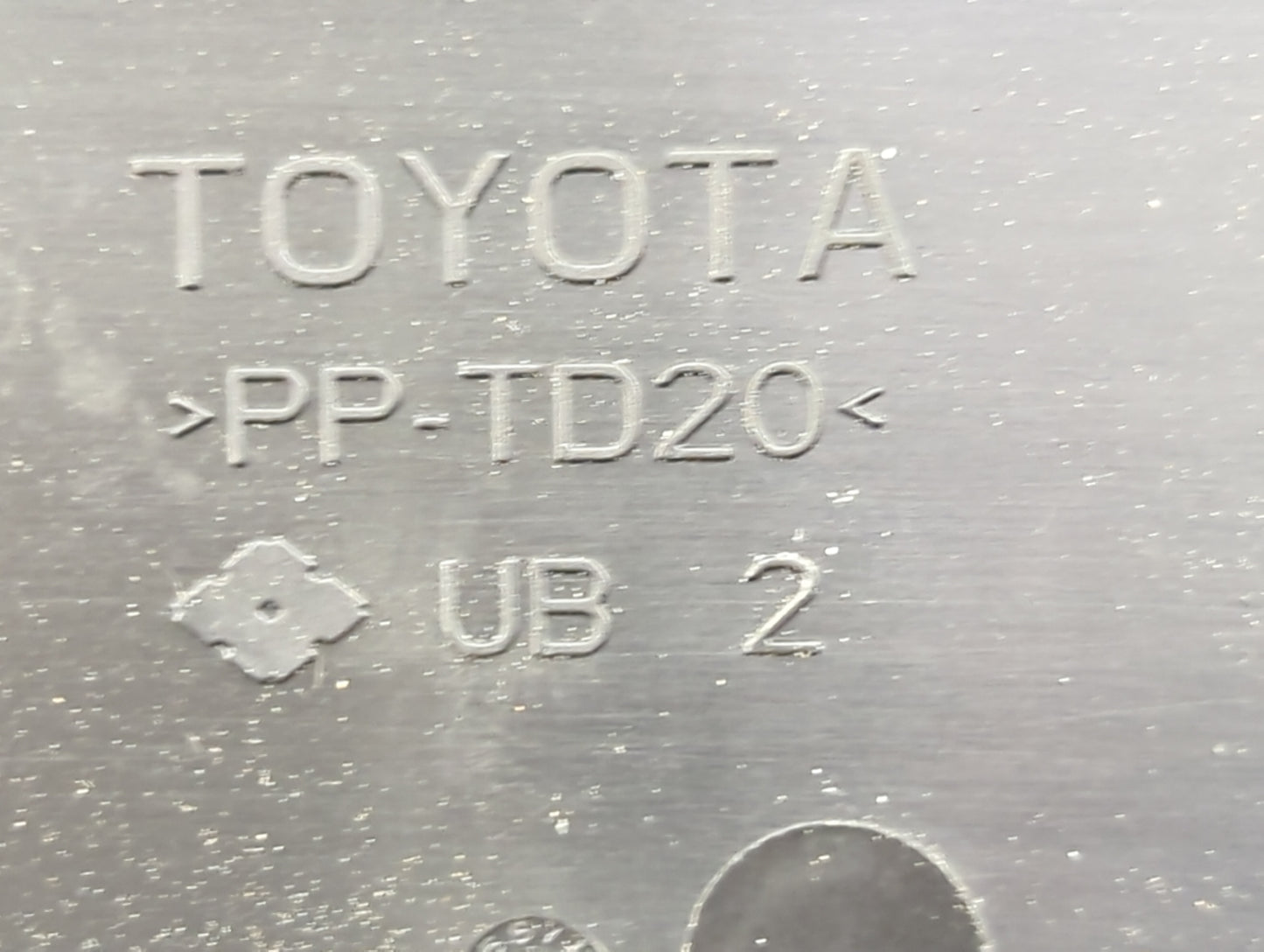 2017-2019 Toyota Highlander Fusebox Fuse Box Panel Relay Module P/N:82644-0E011 Fits Fits 2017 2018 2019 OEM Used Auto Parts