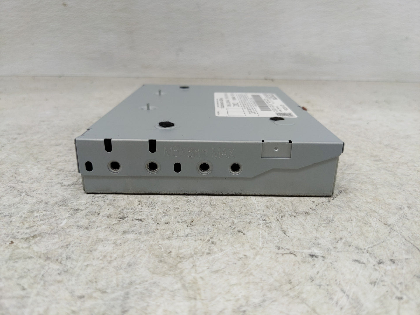 2014-2019 Toyota Highlander Radio AM FM Cd Player Receiver Replacement P/N:86180-0E011 Fits OEM Used Auto Parts - Oemusedaut