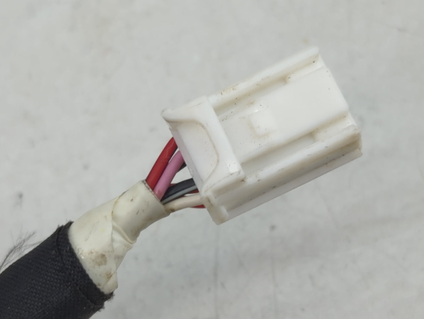 2014-2019 Toyota Highlander Driver Side View Mirror - Left Door Mirror OEM Used - Oemusedautoparts1.com