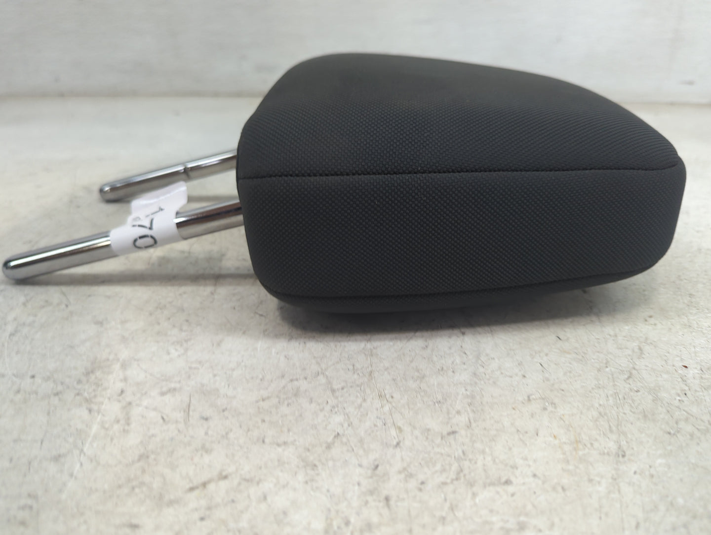 2017-2019 Toyota Highlander Headrest Head Rest Front Driver Seat Black 1470997 - Oemusedautoparts1.com