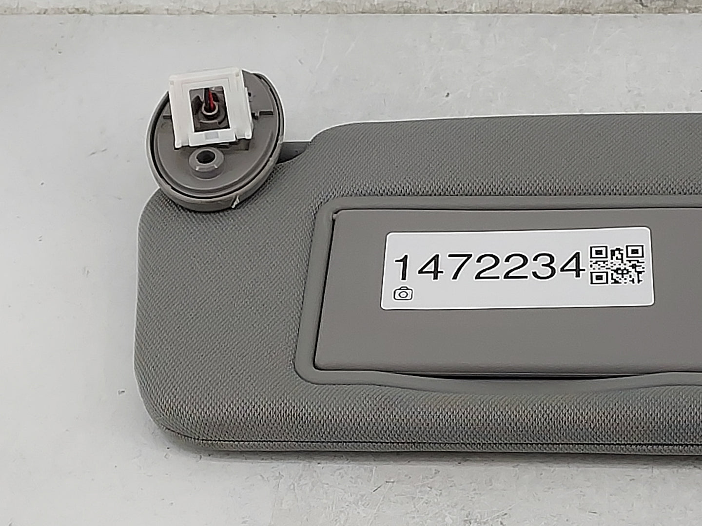 2014-2019 Toyota Highlander Sun Visor Shade Replacement Driver Left Mirror Fits Fits 2014 2015 2016 2017 2018 2019 OEM Used 