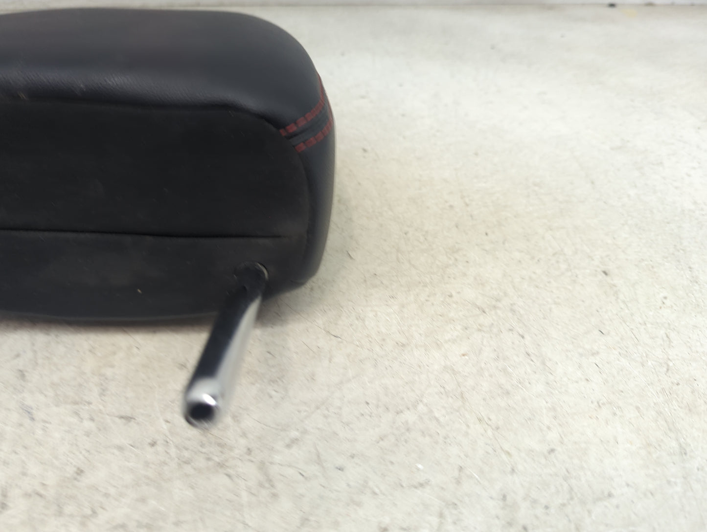 2019 Toyota Highlander Headrest Head Rest Front Driver Seat Black 1472705 - Oemusedautoparts1.com